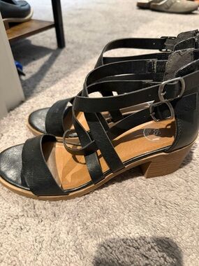 SO Black Multi-Strap Low Block Heel Sandals